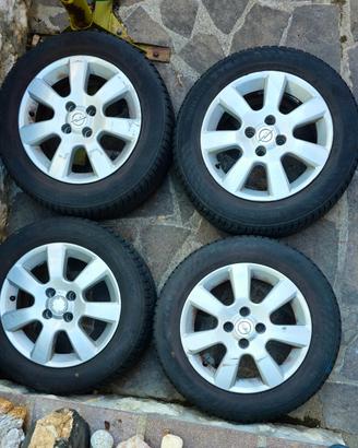 Pneumatici invernali e cerchi in lega  185/65 R15