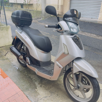 Kymco People S 200i
