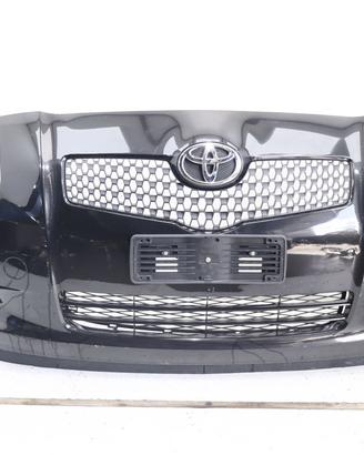 PARAURTI ANTERIORE COMPLETO TOYOTA Yaris Serie 521
