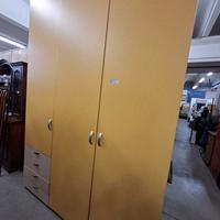 Armadio 3 ante giallo