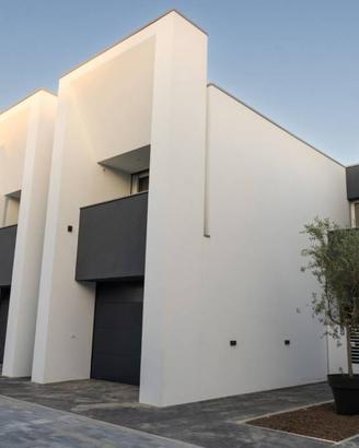 Villa di 140 m² con 5 locali e box auto doppio a C