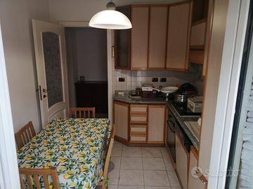 Ampia CAMERA in quadrilocale in centro Aosta