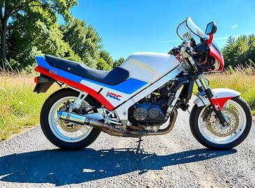 Honda VFR 750 V4  1988