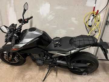KTM Duke 790