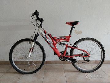  mountain bike Montana cambio marce Shimano 