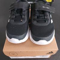 Scarpe adidas bambino numero 21