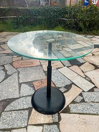 Tavolino da fumo o comodino