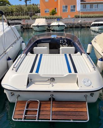 TULLIO ABBATE 25 – MERCRUISER 300 CV