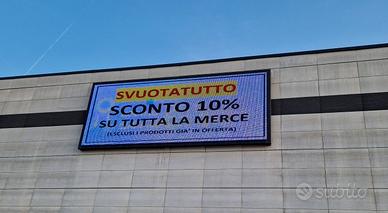 MAXI SCHERMO LED