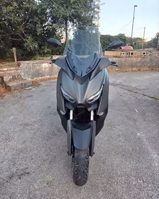 Yamaha XMAX 300 Tech MAX (2021) – Solo 8.700 km!