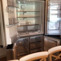 Frigorifero  LG 5 porte e ampio congelatore
