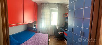 cameretta ragazzo con scrivania e doppio letto 