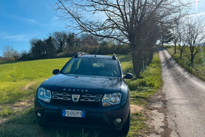 DACIA Duster 4x4 Serie Speciale Lauréate Family