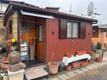 casetta in campeggio