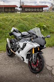Yamaha R1 - 2016