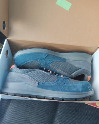 scarpe di lavoro nuovi 