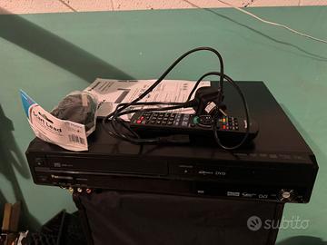 Videoregistratore VHS - DVD Panasonic DMR-EZ49V