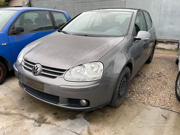 Ricambi usati per Volkswagen Golf 1.6 benz '07 BSE