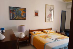 Camere in appartamento zona lido