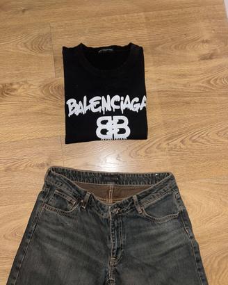 Felpa nera Balenciaga