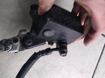 Impianto frenante Yamaha FZ1 Fazer