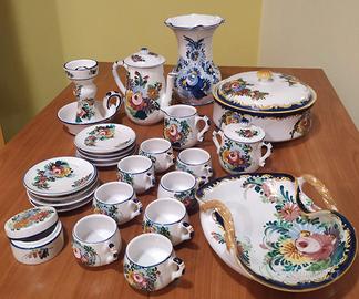 Servizio caffè e accessori. Ceramica abruzz. Royal