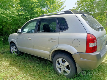 Vendo Tucson buono stato ma motore inchiodato