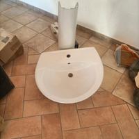 lavabo, lavandino piede