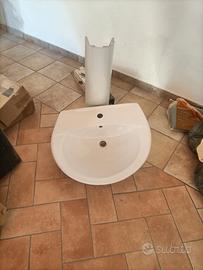 lavabo, lavandino piede