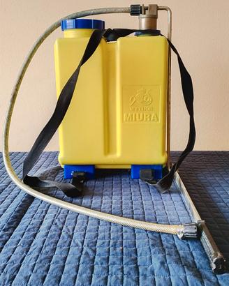 Spruzzino Pompa a Zaino  15€