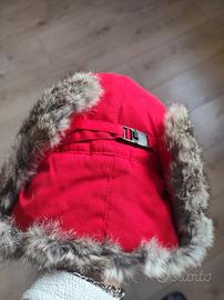 berretto rosso con vera pelliccia di coniglio 
