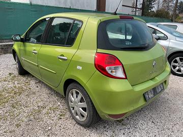 Ricambi usati per Renault Clio 1.2 16v del 2010