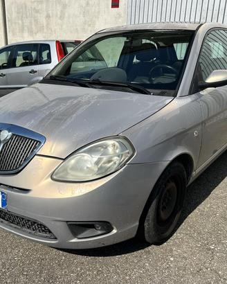 Lancia Y 1.4 benzina MOMO DESIGN