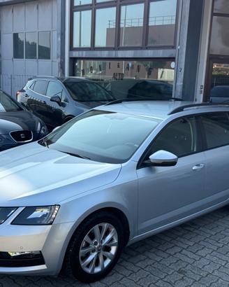 Skoda Octavia AUT. 1.5 BENZINA METANO Wagon Style 