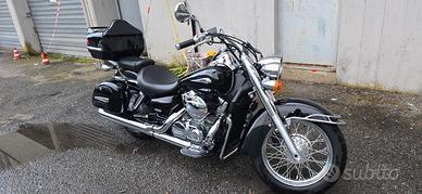  HONDA SHADOW 750 (VT750C)