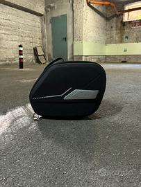 BORSE LATERALI + TELAI GIVI HYPERMOTARD 939 821