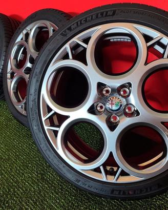 Cerchi Alfa Romeo Tonale Gomme 4 Stagion 235 40 20