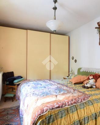 CASA SEMINDIPENDENTE A CHÂTILLON