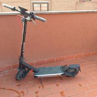 Monopattino elettrico navee s40