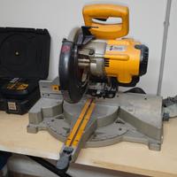 Troncatrice A batteria DEWALT DW017