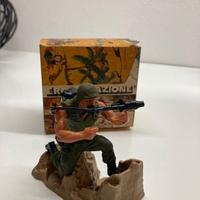 SOLDATINO MATTEL  EROI IN AZIONE LANCIAFIAMME 7356