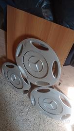 4 cerchioni in ferro con solo 3 copricerchioni