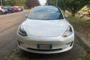Tesla model 3 anno 2021 long range dual motor