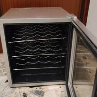 Cantinetta vini a 12 spazi