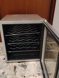 Cantinetta vini a 12 spazi