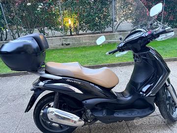 Scooter Beverly tourer 300