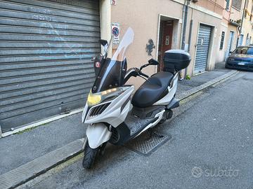Kymco GDink 300