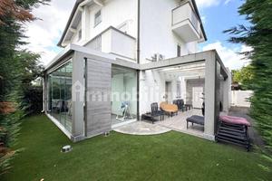 Appartamento con giardino privato