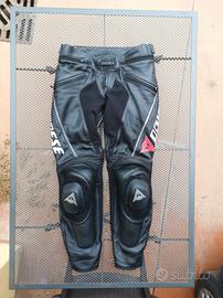 pantaloni 48 dainese in pelle perfetti