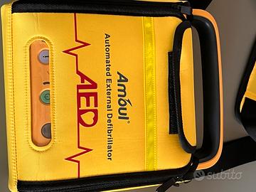 Defibrillatore automatico